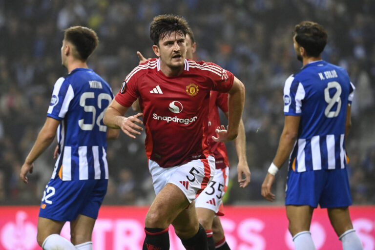 United busca empate com Porto na Liga Europa, mas não espanta crise