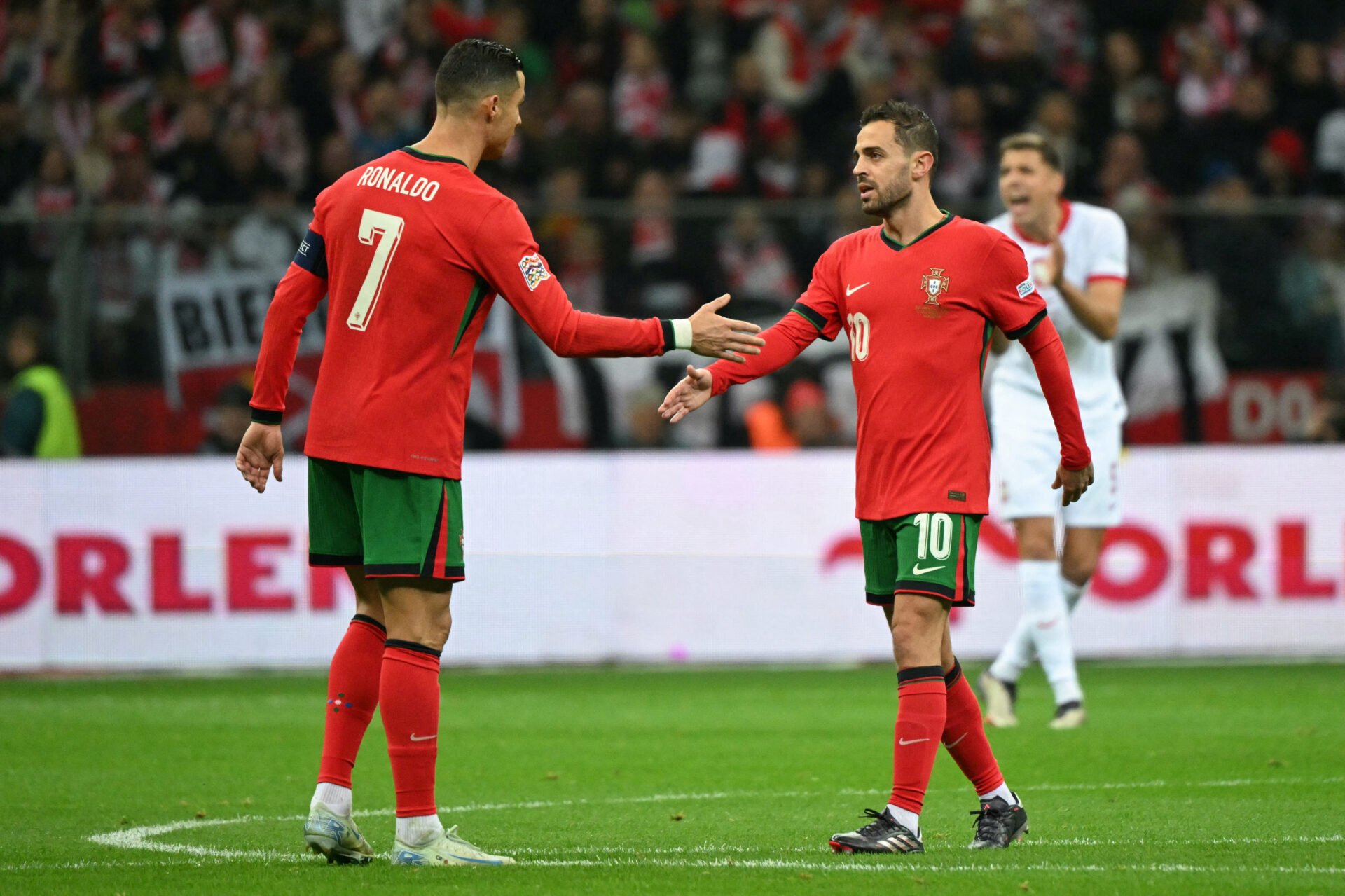 CR7 marca, e Portugal bate a Polônia para seguir 100% na Nations League