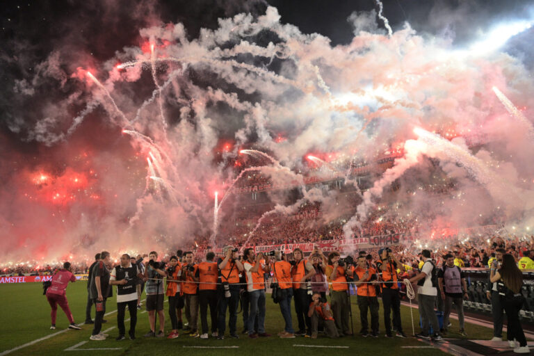 Pirotecnia do River Plate: de quanto é a multa da Conmebol?