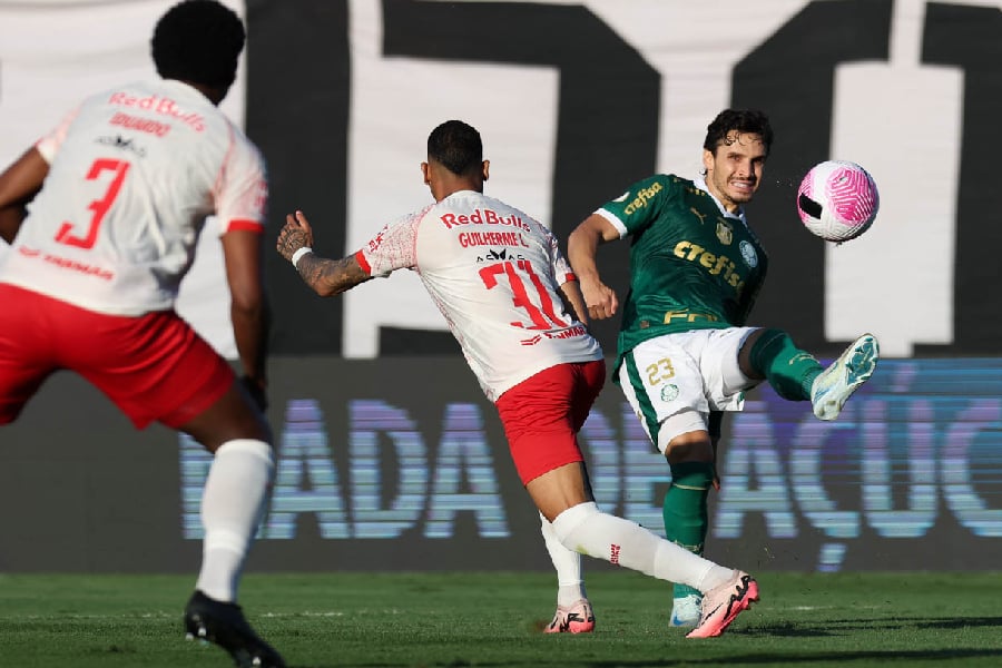 Palmeiras amarga empate com Braga e vê Botafogo aumentar distância