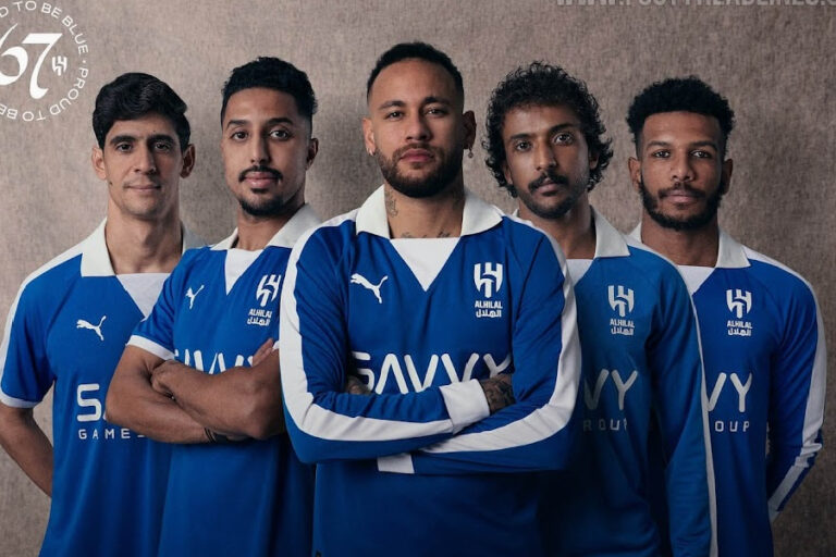 Al-Hilal lança camisa retrô em referência aos tempos de Rivellino