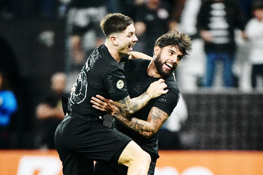 Corinthians bate Palmeiras e garante alívio no Brasileirão