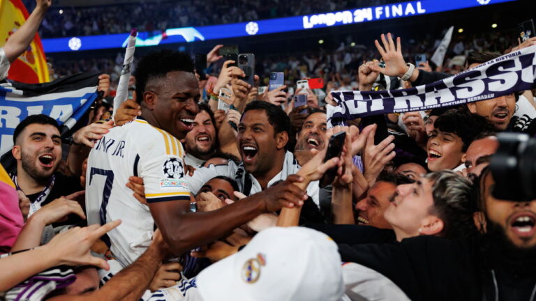 Real Madrid é eleito o melhor clube do mundo na Bola de Ouro