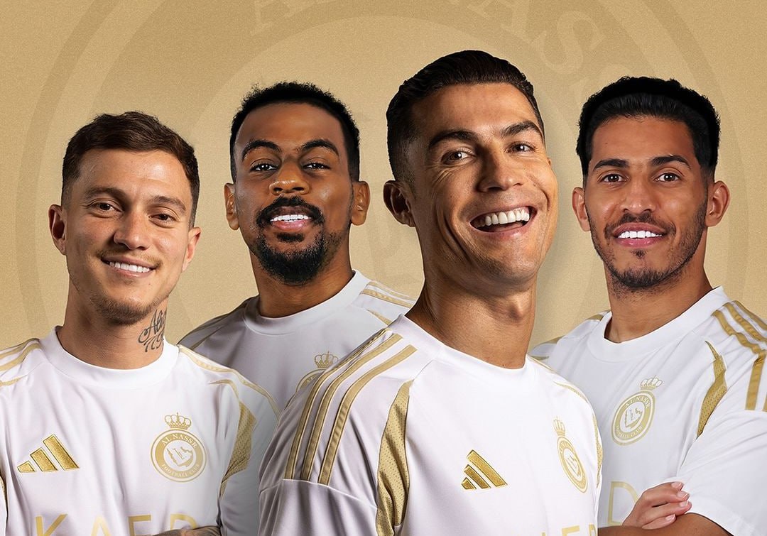 Al-Nassr, de Cristiano Ronaldo, lança uniforme que lembra o Real Madrid