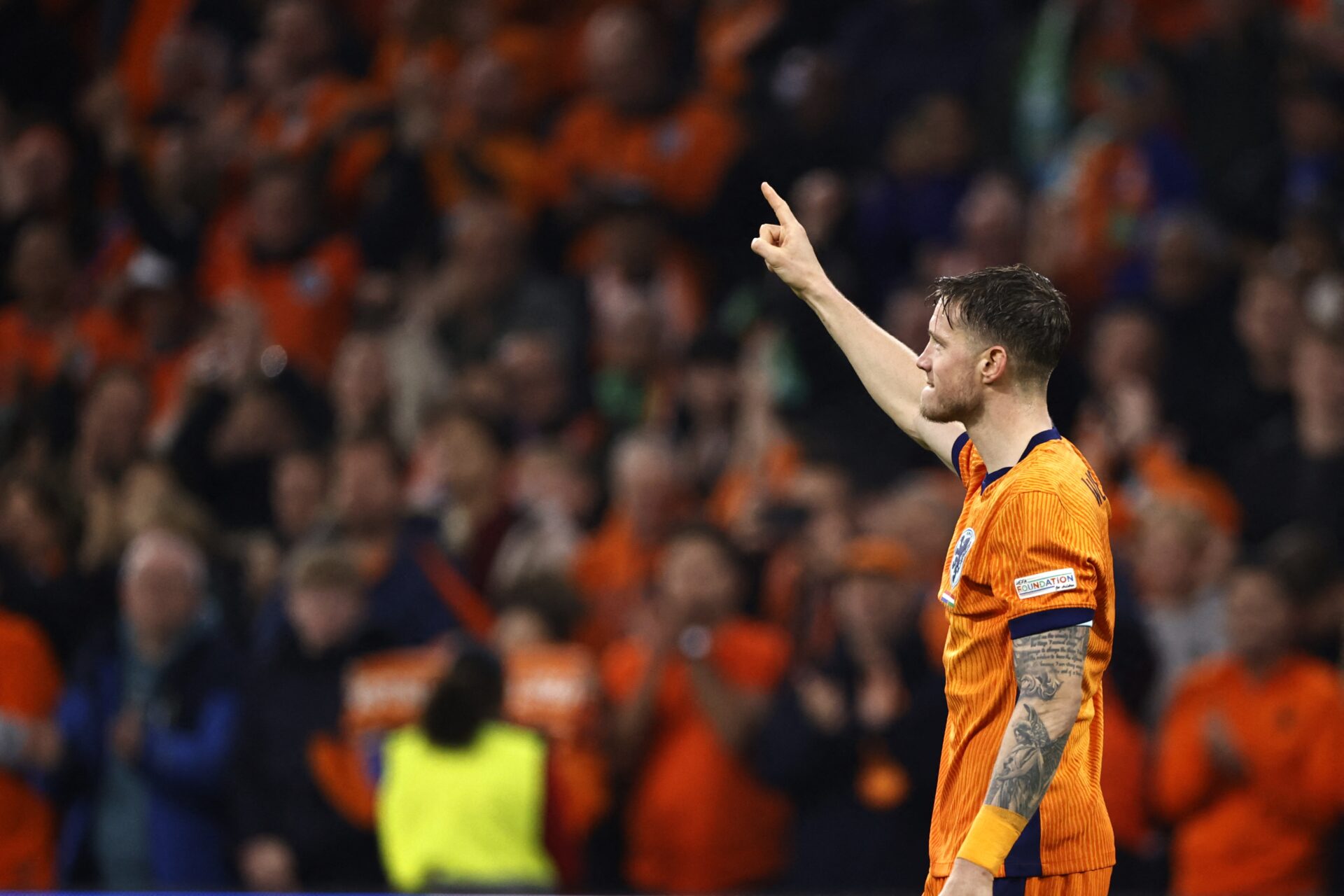 Holanda goleia Hungria e se classifica na Nations League