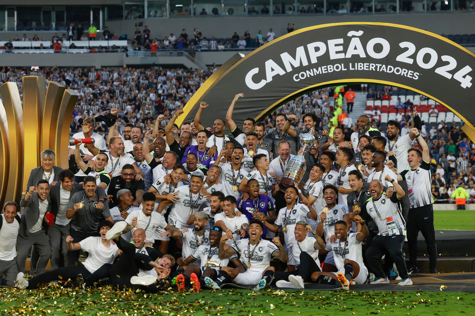 Botafogo faz história contra o Galo e conquista título inédito da Libertadores