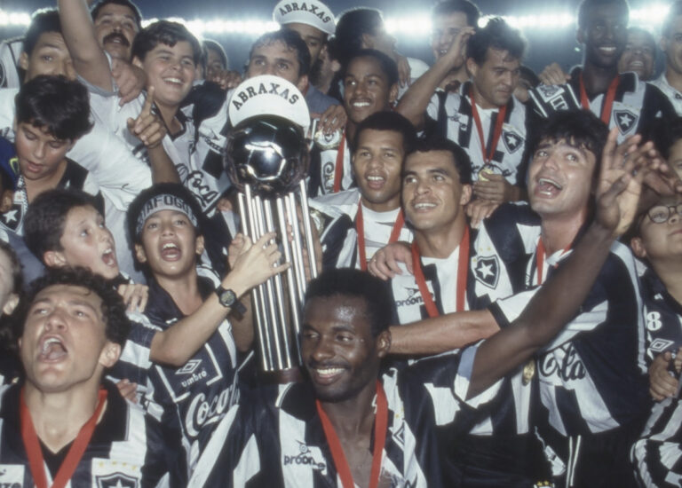 Relembre último título continental do Botafogo
