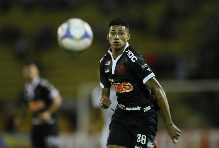Vasco tem dívida de 3 milhões com o Volta Redonda por Marrony
