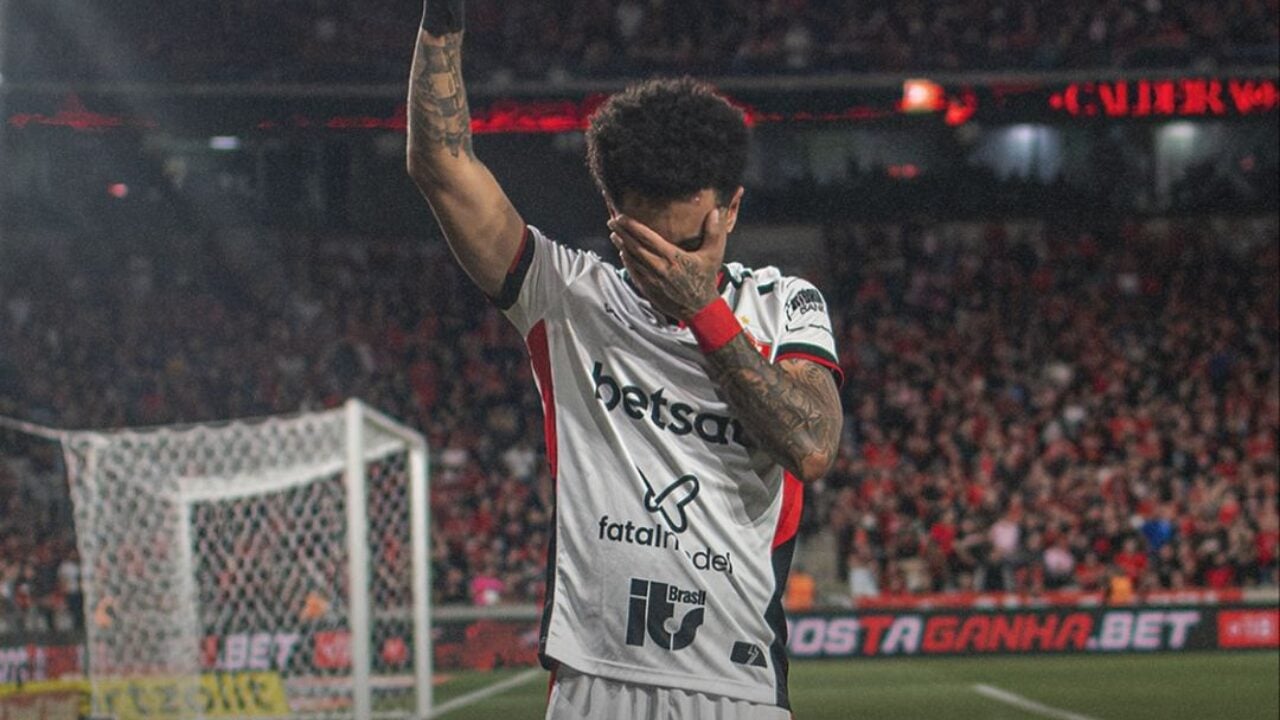 Vitória vence confronto direto fora e deixa o Athletico no Z-4