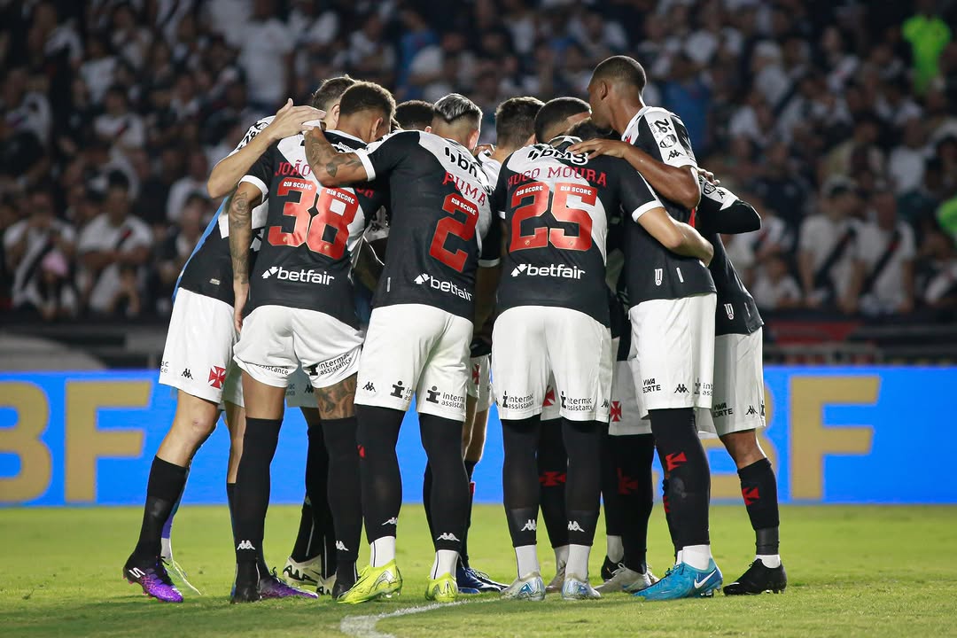 Vasco arranca empate no fim e mantém sonho de G8