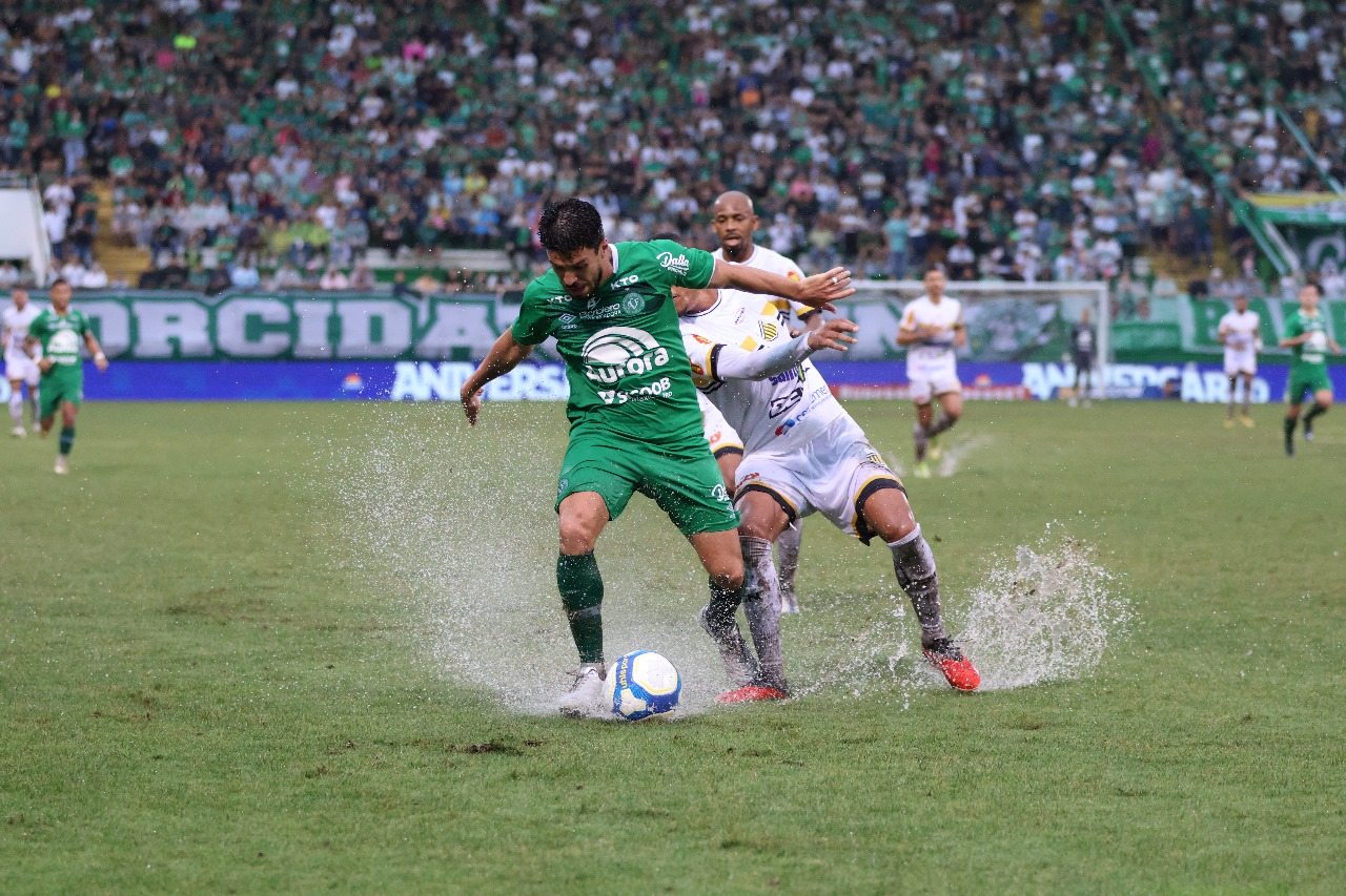 Novorizontino venche a Chapecoense e encaminha acesso