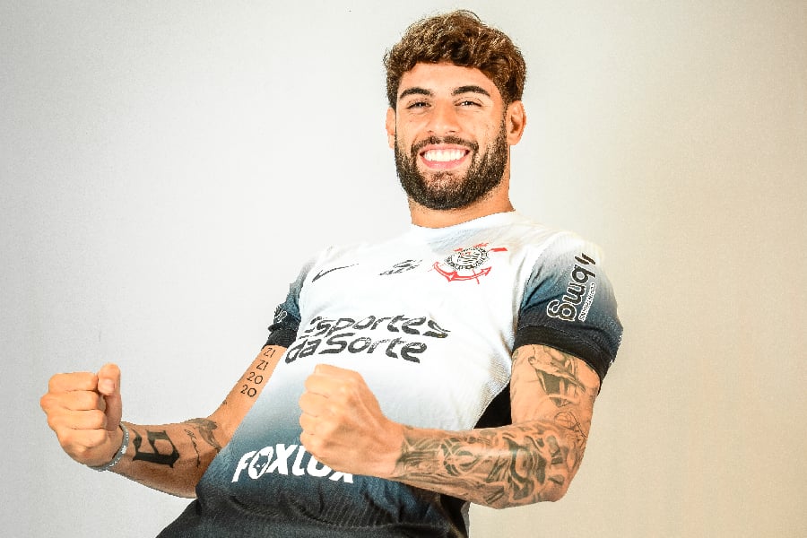 De memes à confusão com Mano: Yuri Alberto conta superação no Corinthians