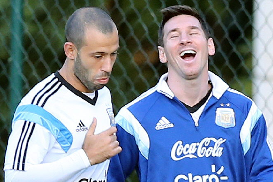 Javier Mascherano e Lionel Messi durante a Copa de 2014 - EFE/BALLESTEROS