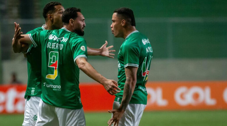 Juventude supera o Atlético MG e se afasta da zona de rebaixamento