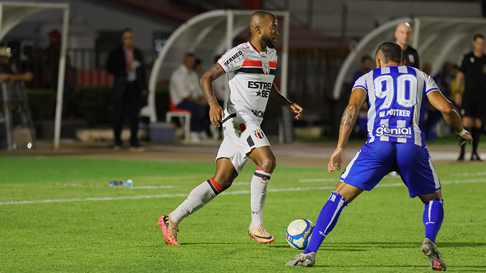 Avaí busca a virada e vence o Botafogo SP pela série B