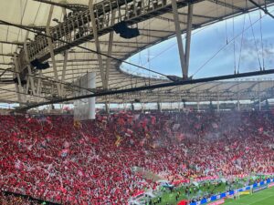 Festa da torcida do Flamengo na ida da final - Guilherme Azevedo / PLACAR