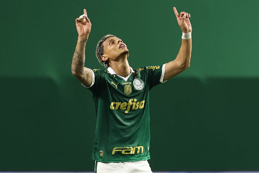 Palmeiras em alta e Botafogo no mercado; os maiores patrocínios máster do Brasil