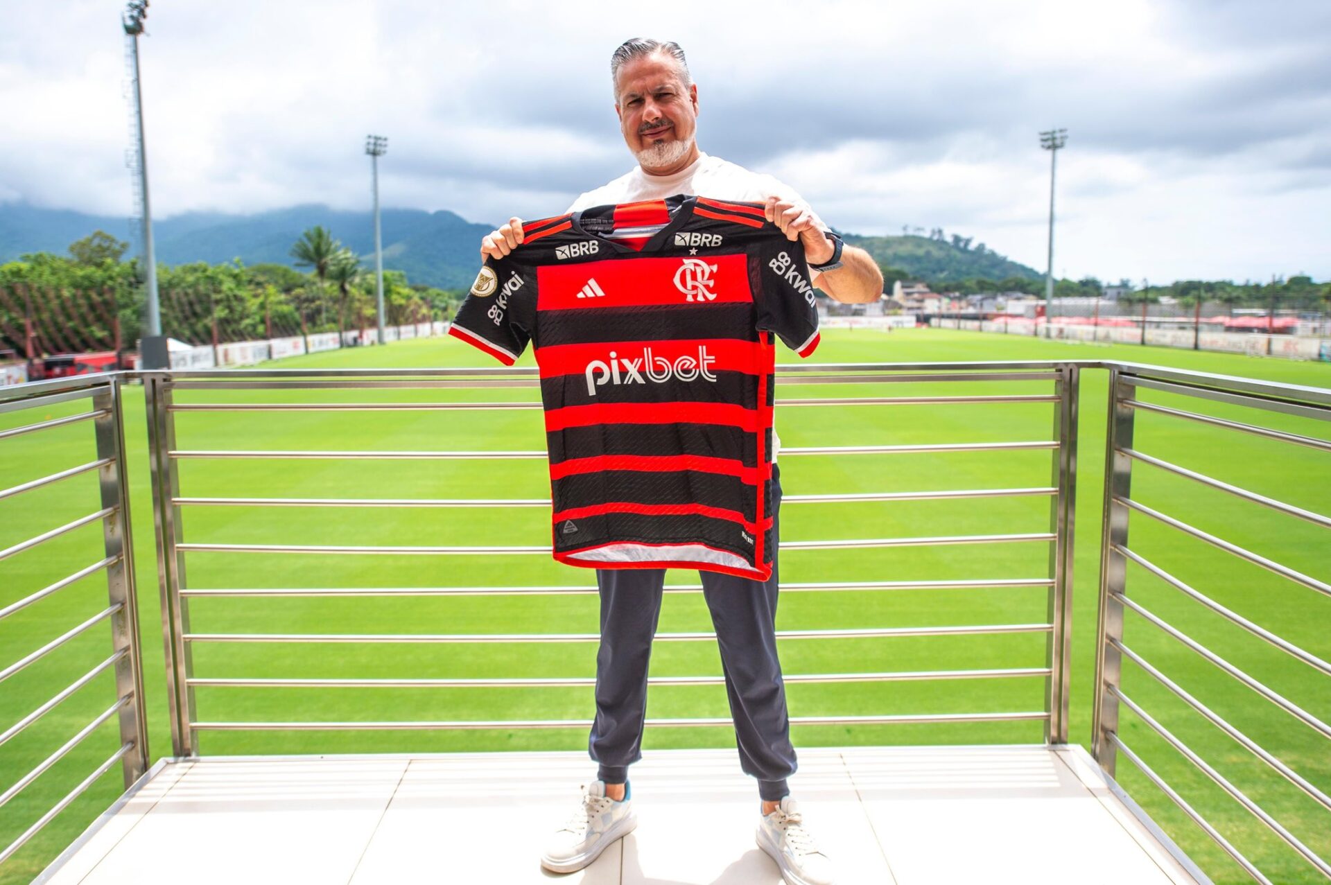 Novo diretor, Boto exalta estrutura ‘nível europeu’ do Flamengo