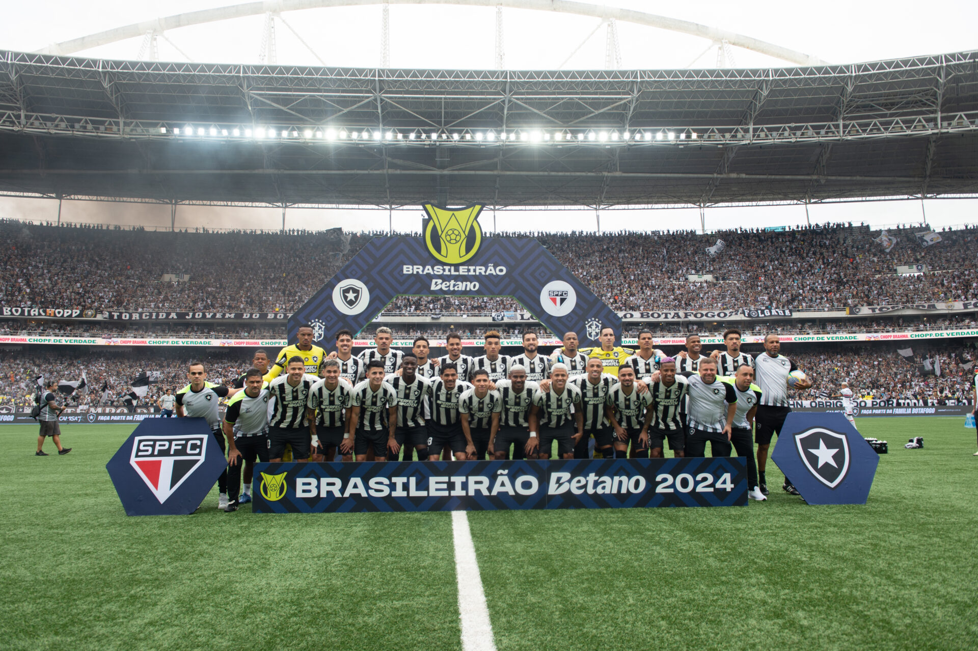 Time posado do Botafogo diante do São Paulo no Nilton Santos - Kaio Lakaio/PLACAR