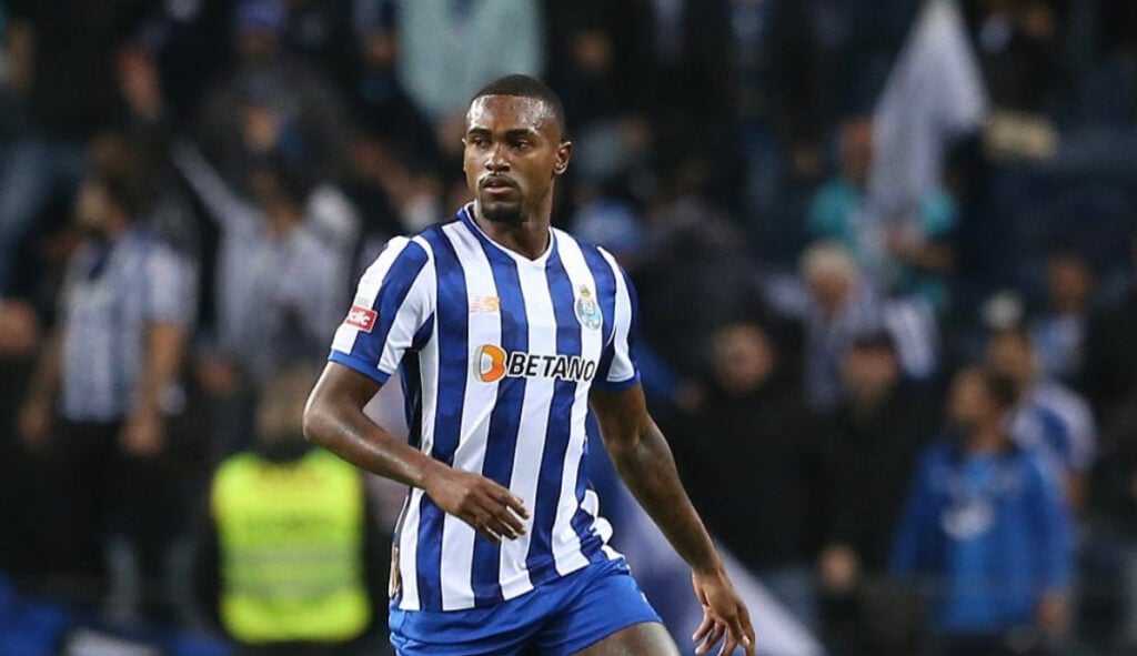 Otávio, zagueiro titular do Porto - Divulgação / Instagram