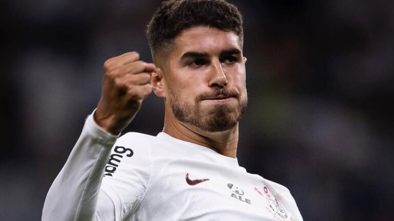 Pedro Raul quer dar a volta por cima no Corinthians e descarta saída