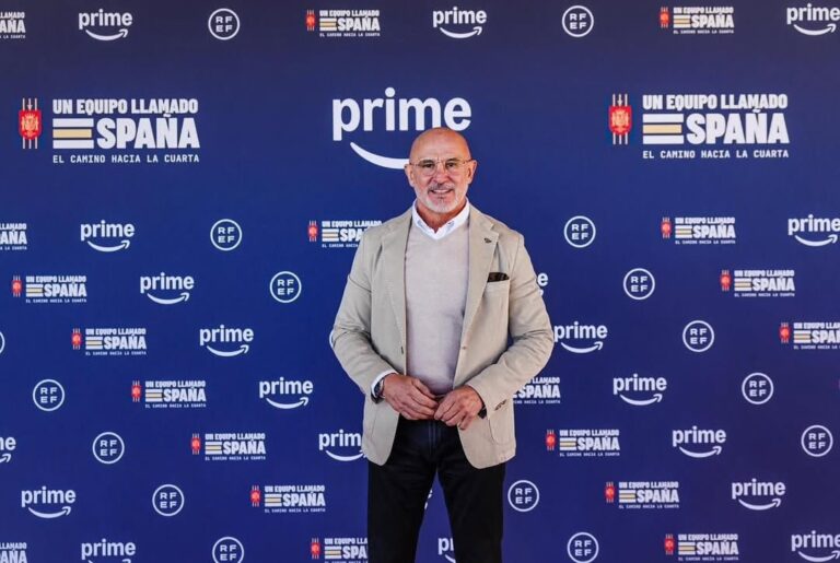 Técnico espanhol é eleito o melhor técnico de seleções em 2024
