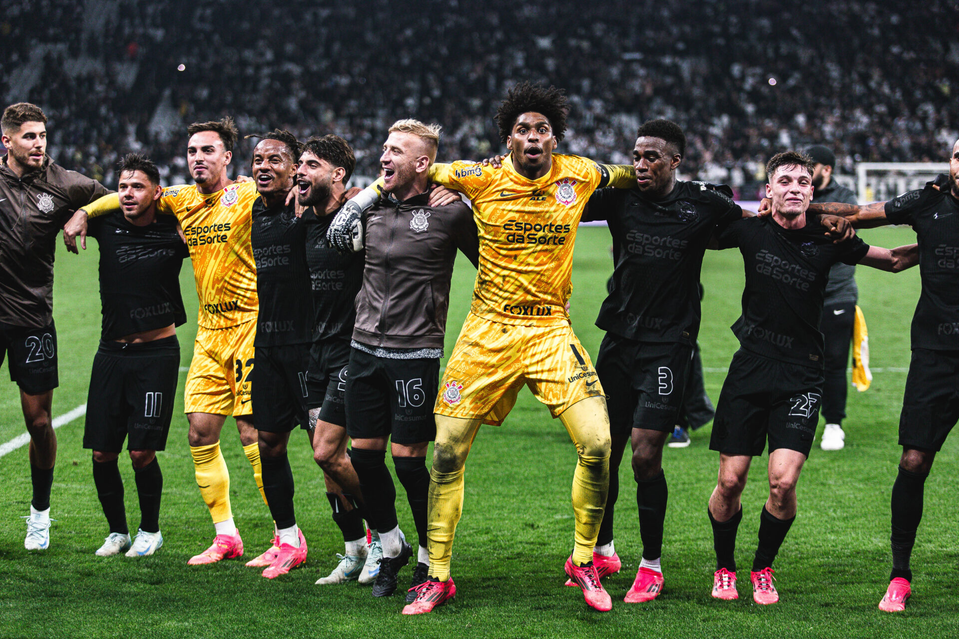 Vitória contra o Palmeiras tira o Corinthians da briga por rebaixamento?