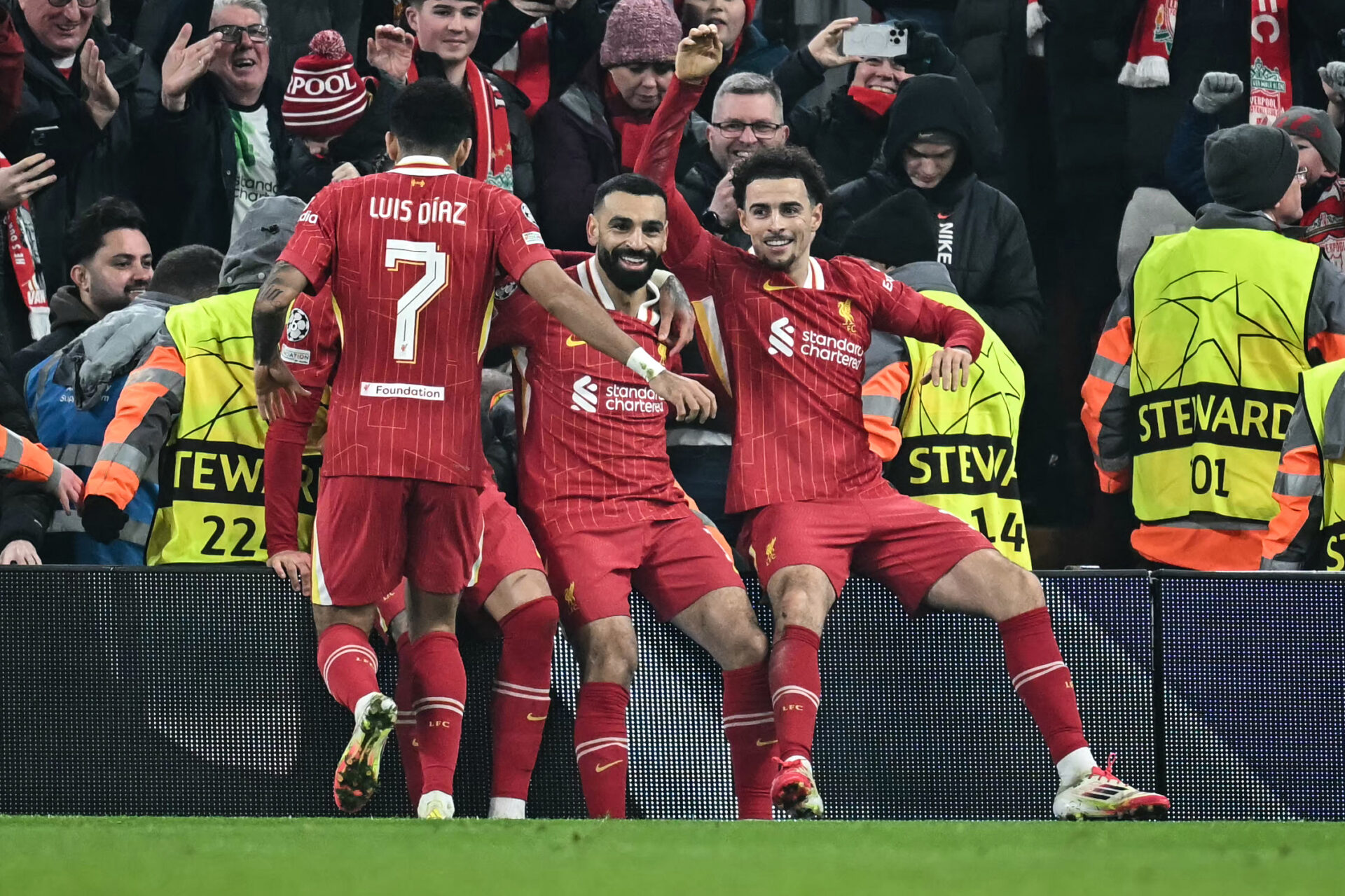 Liverpool vence o Lille e garante primeira vaga do mata-mata da Champions