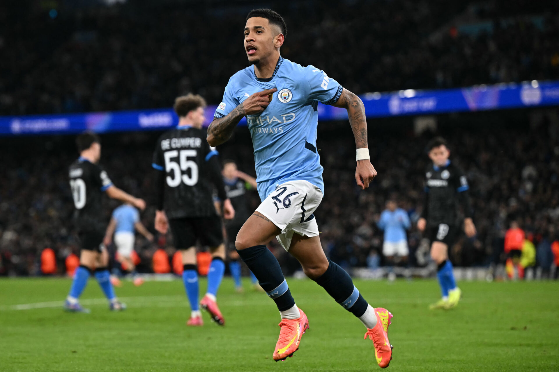 City vira contra o Brugge após susto e se classifica na Champions League