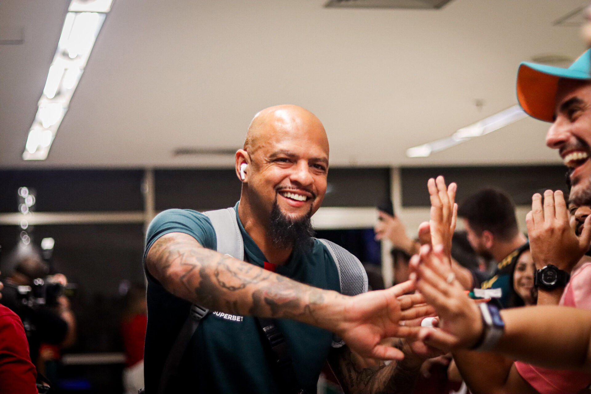 Felipe Melo anuncia fim da carreira