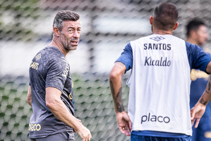 Caixinha comandou o Santos no primeiro jogo-treino da temporada - Raul Bareta/Santos FC