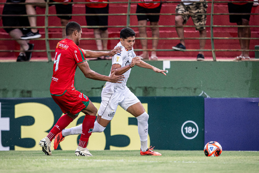 Santos tropeça fora e perde para o Velo Clube em Rio Claro