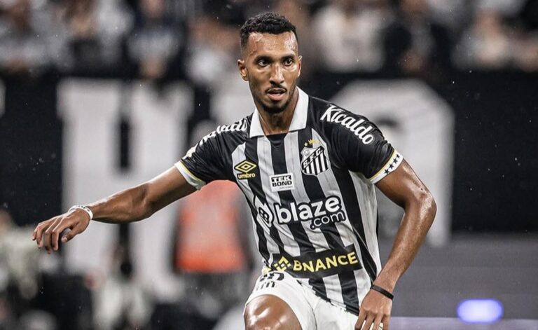 Vasco tenta a contratação de Lucas Braga, do Santos