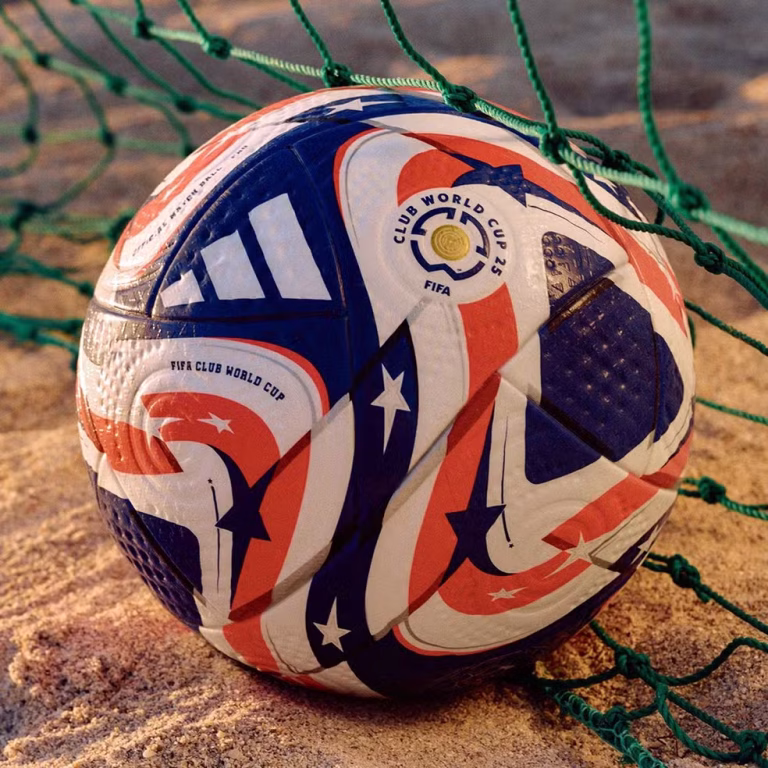 Fifa e Adidas lançam bola oficial do Mundial de Clubes 2025