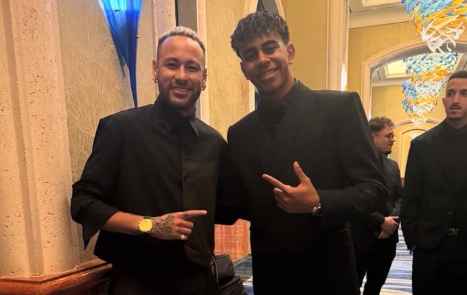 Neymar e Yamal durante premiação em Dubai - Reprodução/Instagram