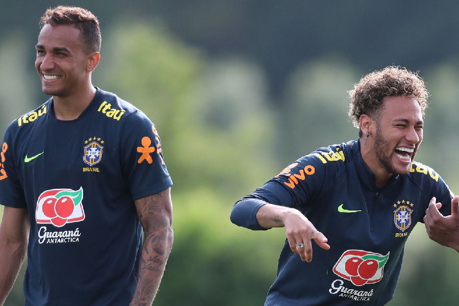 Danilo e Neymar na seleção brasileira - Lucas Figueiredo/CBF