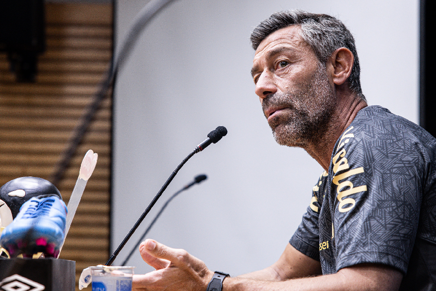 Caixinha chegou ao décimo jogo no comando do Santos - Raul Baretta/Santos FC