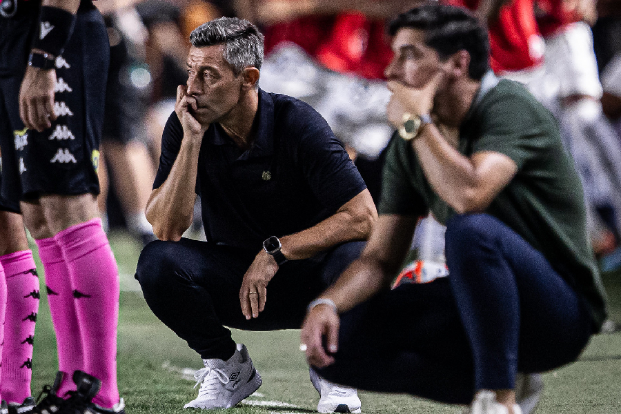 Pedro Caixinha e Abel Ferreira estão pressionados neste início de Paulista - Raul Bareta/ Santos FC.