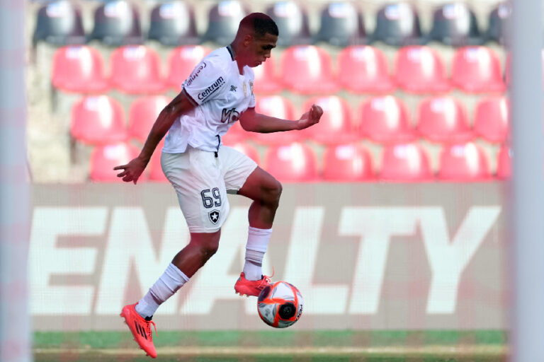 Botafogo tem desfalques para clássico contra o Flamengo