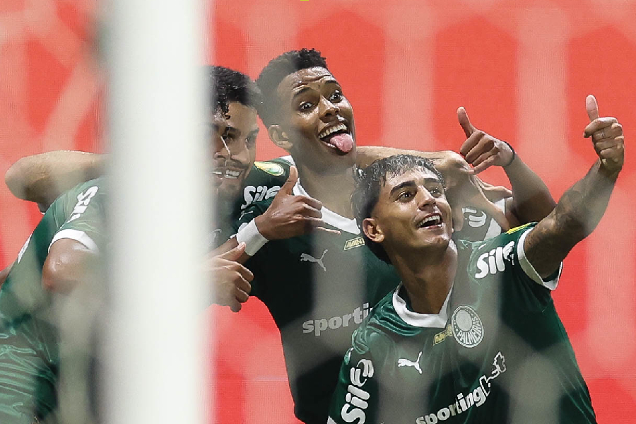 Facundo Torres e Estêvão tentarão evitar eliminação precoce do Verdão - Cesar Greco/Palmeiras