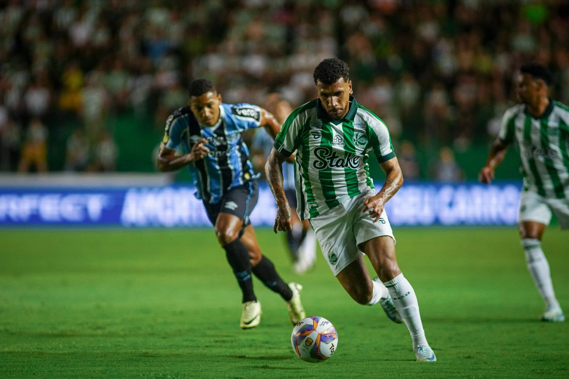 Juventude surpreende e Grêmio perde a primeira no Gaúcho