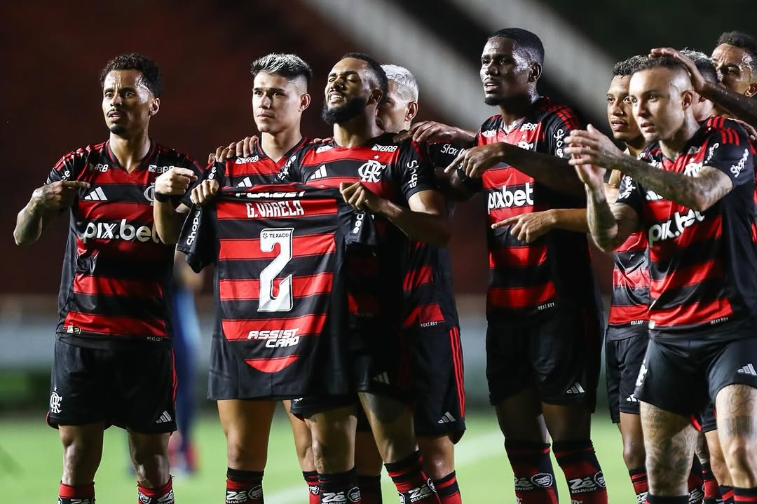 Juninho desencanta e Flamengo goleia a Portuguesa com “time B”