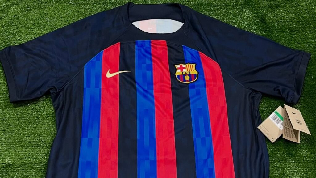 Qual a camisa mais bonita do Barcelona nos últimos anos?