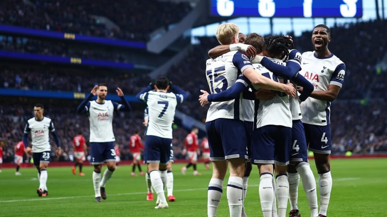 Tottenham vence, respira na Premier e afunda o Manchester United