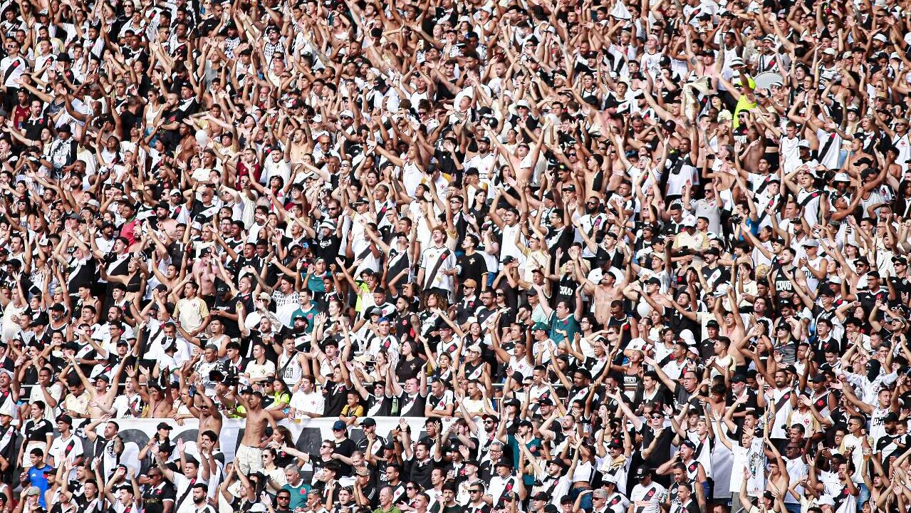 Vasco planeja envolver a torcida nas decisões durante a reforma de São Januário