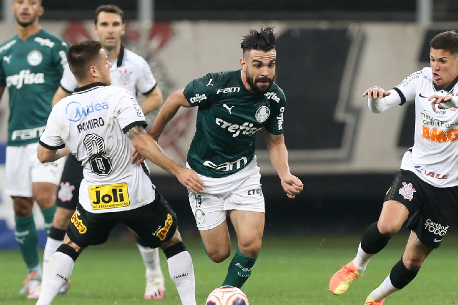 Palmeiras leva vantagem sobre o Corinthians nas finais do Dérbi