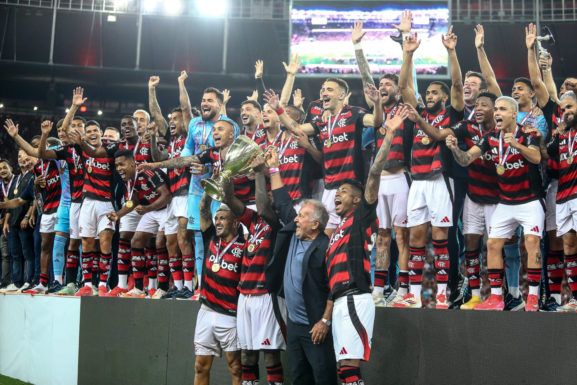 Flamengo tem mais estaduais que Flu, Vasco e Botafogo juntos no século 21