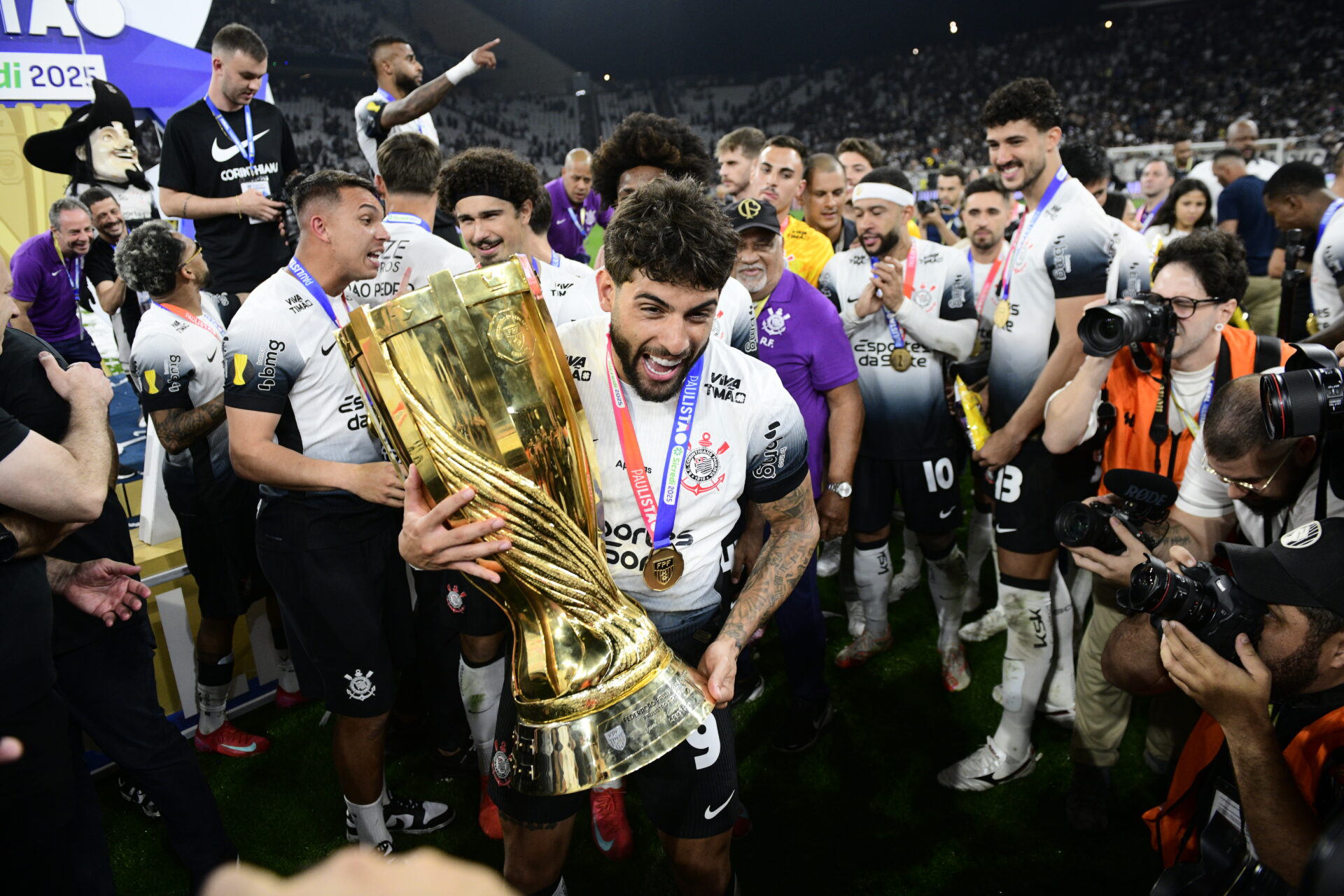 Time do Corinthians campeão paulista de 2025 - Alexandre Battibugli/PLACAR