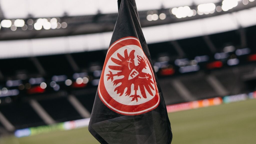 Liga Europa 2024/25: Eintracht Frankfurt x Ajax - onde assistir e horário!