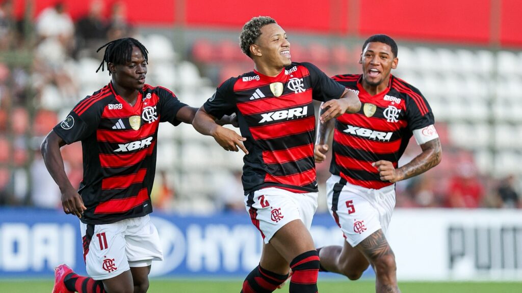 Flamengo x Danubio: Jovens promessas se enfrentam na semifinal da Libertadores; saiba onde acompanhar